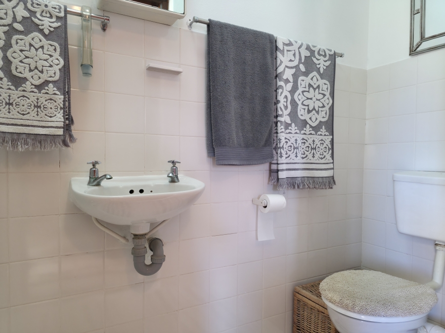 4 Bedroom Property for Sale in Noorsekloof Eastern Cape